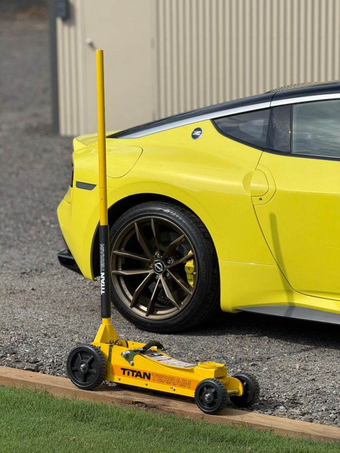 3 TONNE RUGGED FLOOR JACK - CANARY YELLOW 'LIMITED EDITION'